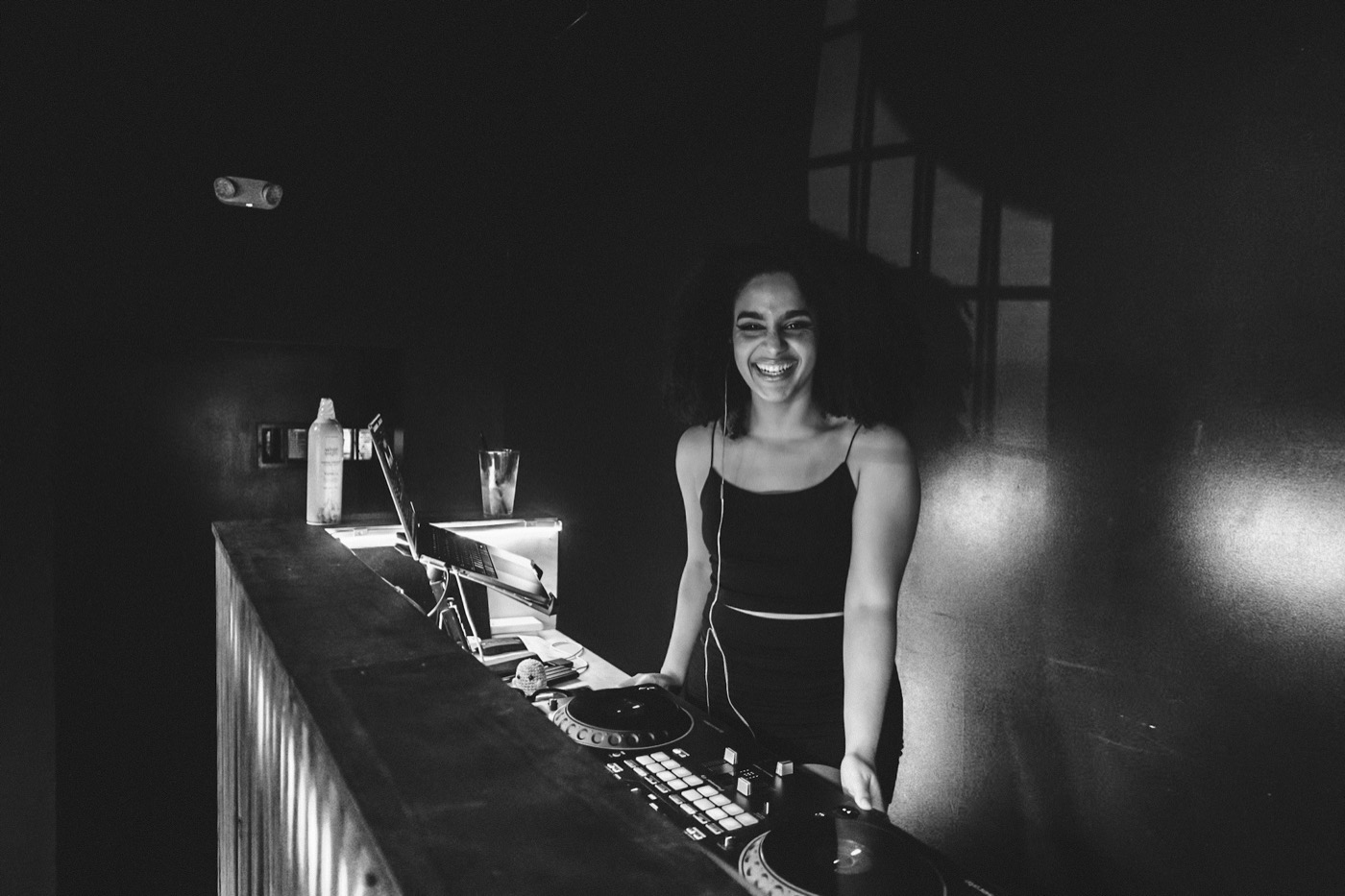 Omy The DJ at the booth